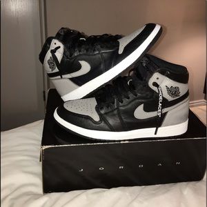 Jordan 1 shadow mint 9 1/2